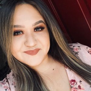 Meet your Posher, Stacey